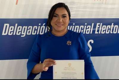 La vicealcaldesa de Dur&aacute;n, Kelly L&oacute;pez, renunci&oacute; a su cargo