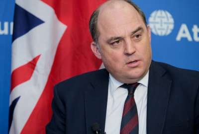 Ministro de Defensa brit&aacute;nico lanza amenazas a Rusia