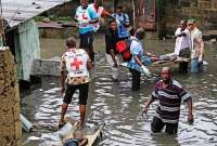 En la época de lluvias además se han dado derrumbes de viviendas y de carreteras en Kinshasa, capital de Congo.