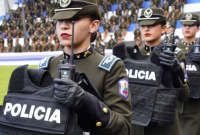 El Gobierno Nacional anunci&oacute; la entrega de 30.000 cascos y chalecos.&nbsp;
