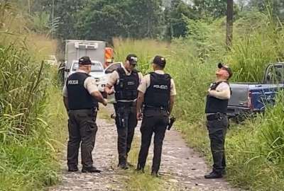 Polic&iacute;as realizaron el procedimiento legal tras el hallazgo. 