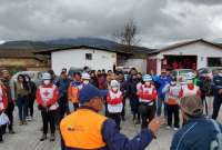 Riesgos Ecuador junto a la Cruz Roja ecuatoriana implementaron acciones para ayudar a las familias afectadas por el sismo.
