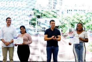Gobierno entrega 3.000 nuevas becas para impulsar la educaci&oacute;n superior