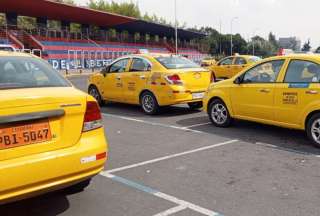 Quito: Taxistas piden que se elimine el pico y placa para este sector