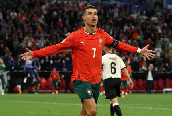Cristiano Ronaldo se convirti&oacute; en h&eacute;roe tras marcar el segundo gol para Portugal