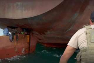 Cuatro migrantes fueron descubiertos en la pala del tim&oacute;n de un barco en Brasil