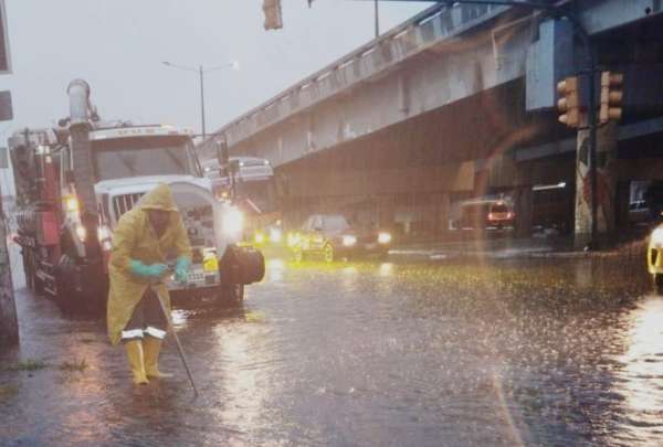 Estas son las zonas afectadas por las lluvias en Guayaquil. &iexcl;Ojo con la basura en las alcantarillas!