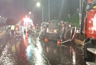 Fatal accidente en Quito: estudiantes mueren tras volcamiento vehicular