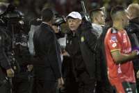 Carlos Ischia protest&oacute; por el arbitraje
