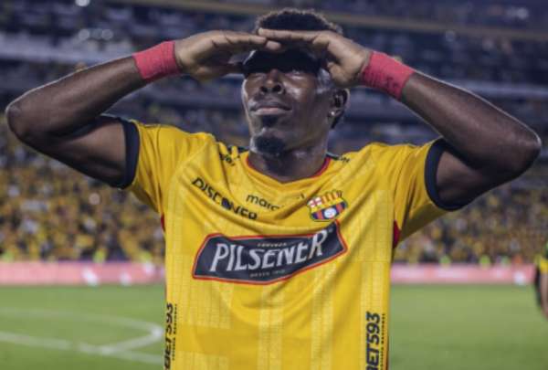 Carcel&eacute;n sigue siendo jugador de Aucas