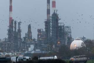 Rusia amenaza con un corte total del suministro de petr&oacute;leo a Europa