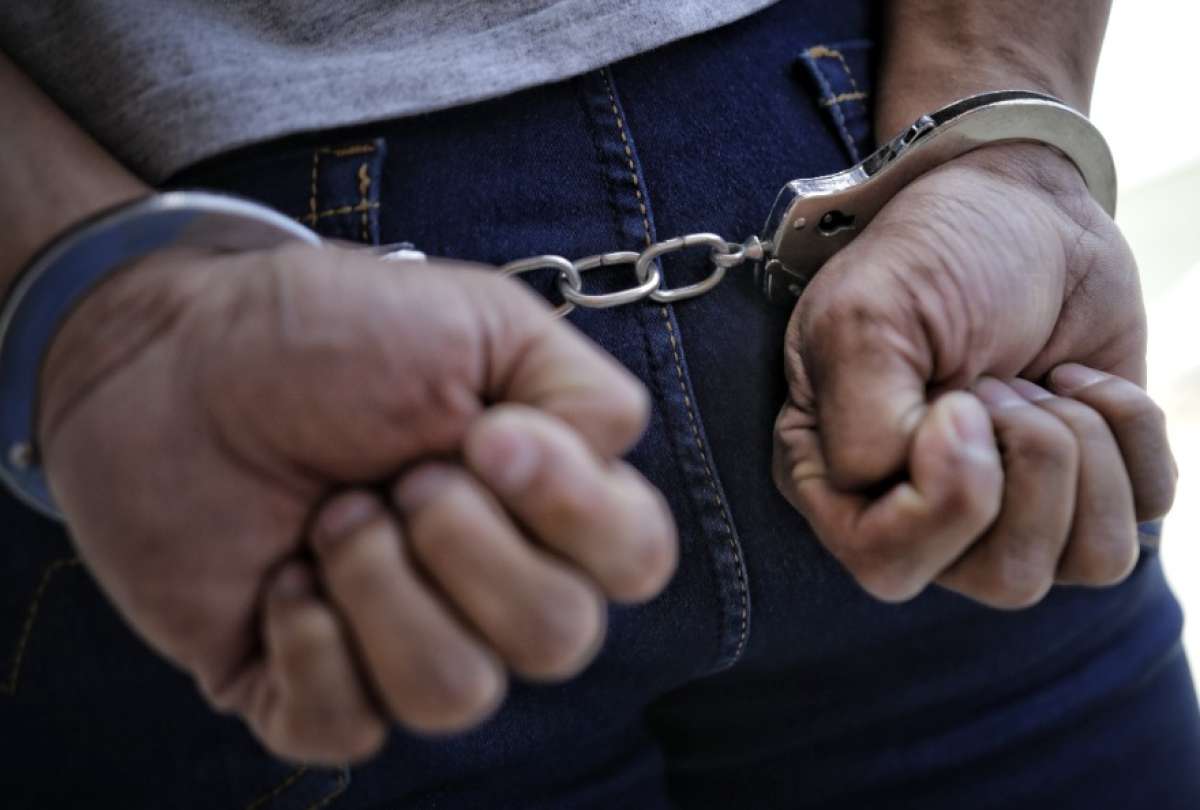 Efectivos de la Polic&iacute;a Nacional detuvieron al legislador tras ser alertados de lo ocurrido.