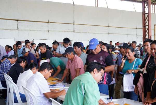 Productores de ma&iacute;z en Guayas reciben fertilizantes para enfrentar da&ntilde;os por el invierno