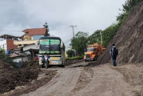 V&iacute;a Cuenca &ndash; Gir&oacute;n- Pasaje se encuentra parcialmente habilitada