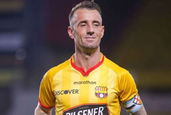 D&iacute;az dej&oacute; Barcelona en este mercado de pases