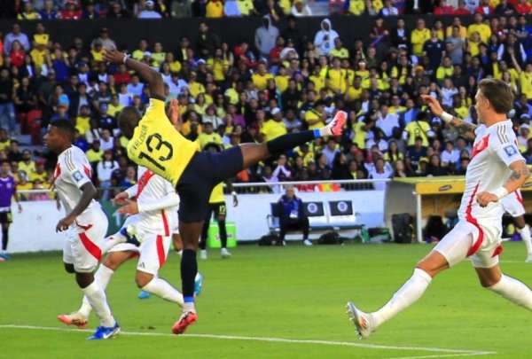Enner Valencia est&aacute; en el once ideal de la doble fecha eliminatoria