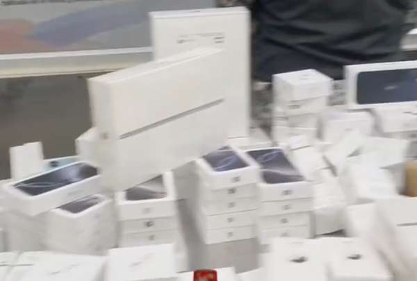 SENAE intercepta contrabando de dispositivos electr&oacute;nicos.