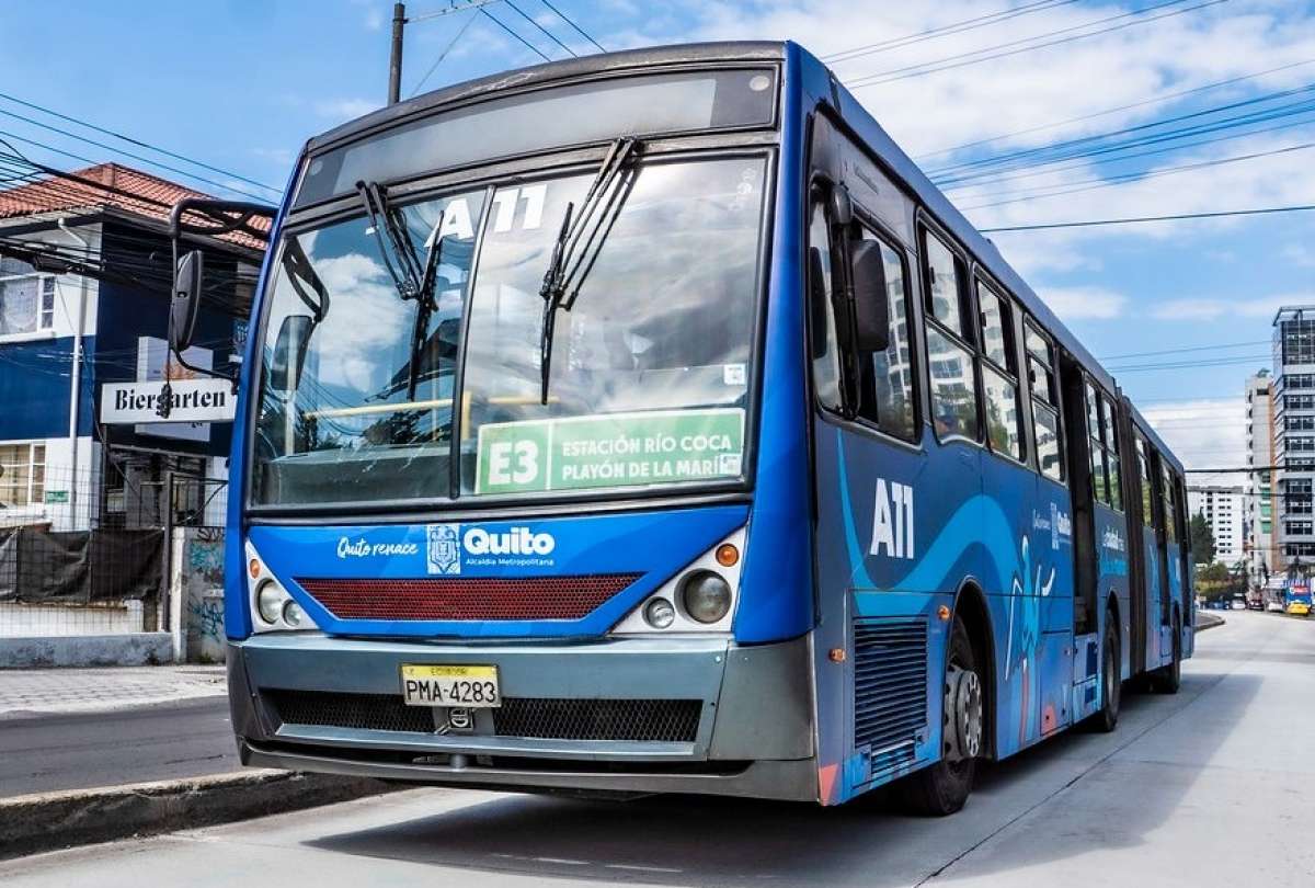 Quito: Cierres y cambios en el Trolebús y la Ecovía por movilización