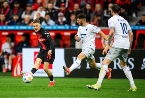 El Bayer 04 Leverkusen venci&oacute; 2-1 al Hoffenheim, dentro del campeonato alem&aacute;n Bundesliga. Piero Hincapi&eacute; fue titular.