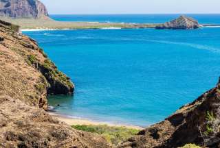 Restringen el acceso a playas de Gal&aacute;pagos por contaminaci&oacute;n