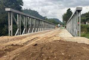 Las obras en el puente que se levanta sobre el r&iacute;o Lelia en la Al&oacute;ag - Santo Domingo est&aacute;n concluidas en un 95%.