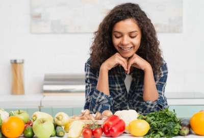 Dos profesionales aseguran que perder estos kilos no es tan dif&iacute;cil como parece. Y, lo mejor de todo, es que no se necesitan dietas estrictas para lograrlo.