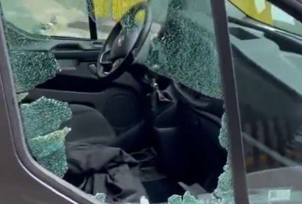 As&iacute; qued&oacute; el vidrio de la camioneta australiana
