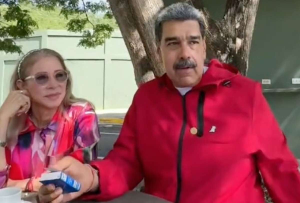 En un reciente video, el presidente de Venezuela Nicolás Maduro protagonizó un incómodo momento luego de que captaran su costoso reloj. 