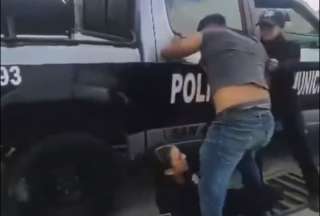 Hombre golpe&oacute; a una mujer polic&iacute;a en Cholula - Puebla
