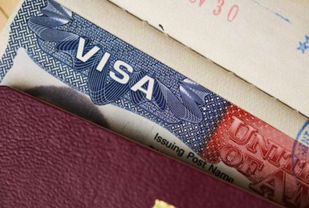 cuatoriano fue detenido por intentar viajar a Estados Unidos con una visa falsa. 