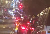 Un fuerte tráfico vehicular se registró la noche de este 6 de octubre del 2023.