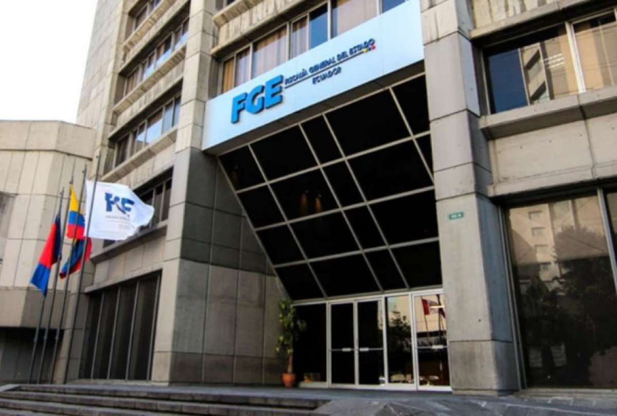 La Fiscal&iacute;a proces&oacute; al exalcalde de Cayambe, Luis Guillermo Ch., y 4 personas m&aacute;s. 