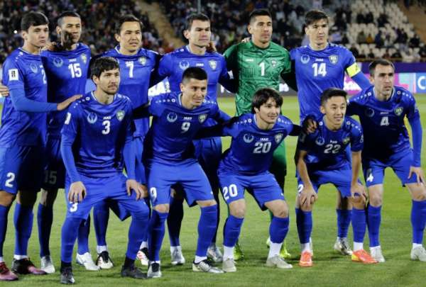 Selecci&oacute;n de f&uacute;tbol Uzbekist&aacute;n