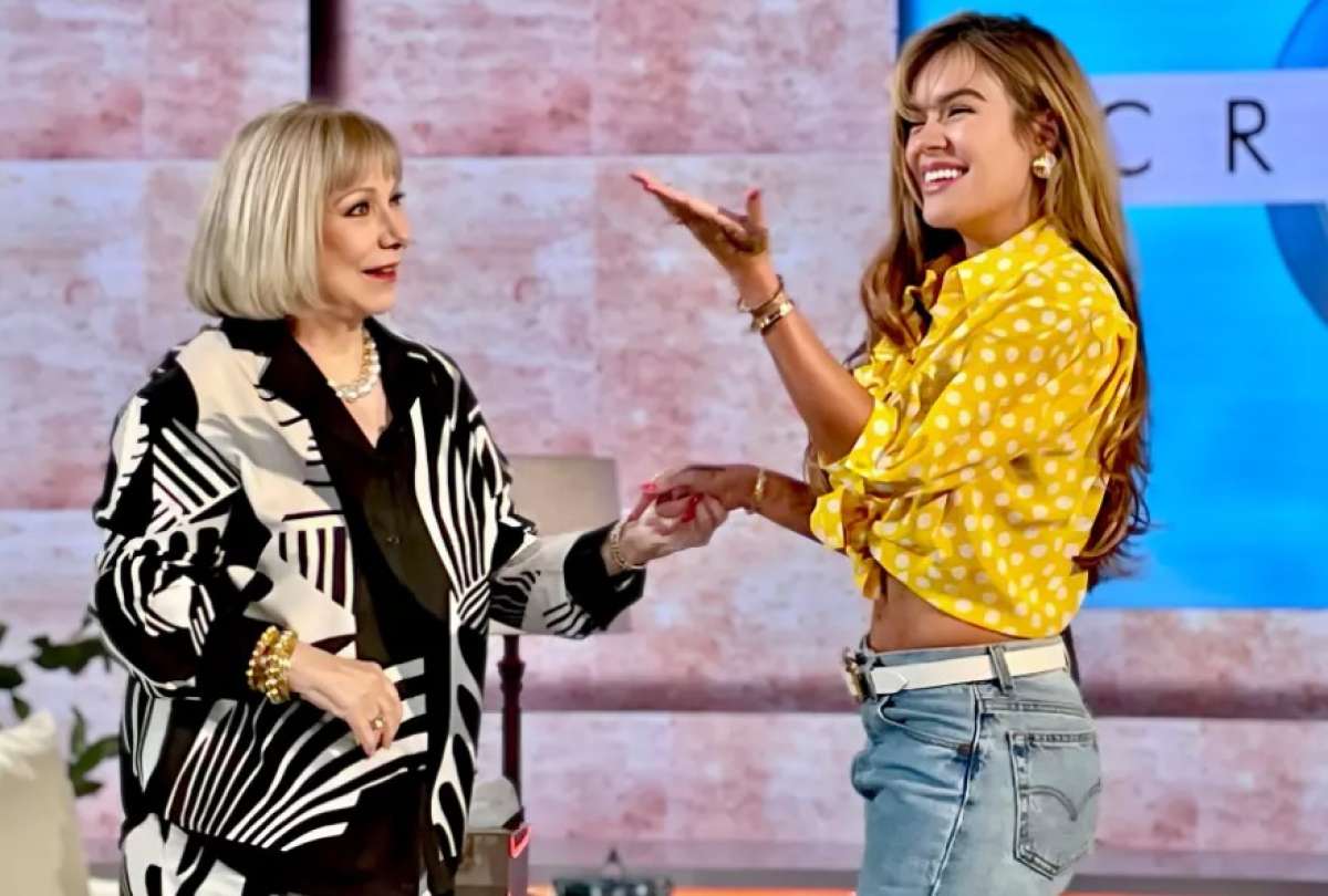 'El show de Cristina' regresará con una entrevista a Karol G