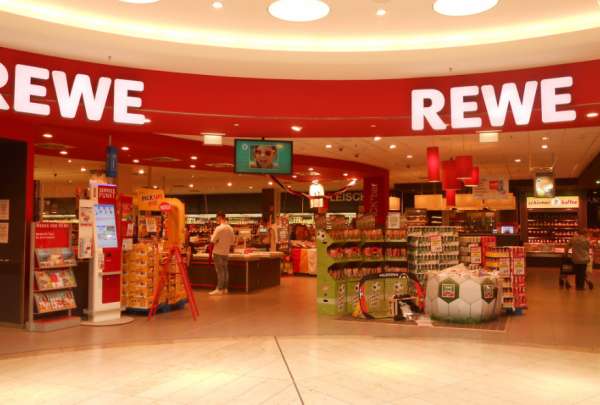 Marca de supermercados REWE rompe con federaci&oacute;n alemana por pol&eacute;mica en torno a brazaletes