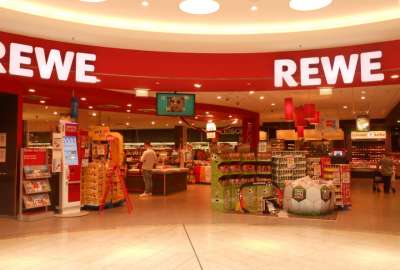 Marca de supermercados REWE rompe con federaci&oacute;n alemana por pol&eacute;mica en torno a brazaletes