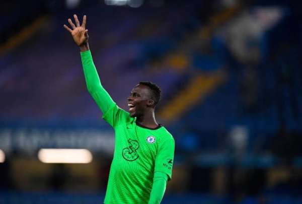 El arquero de la selecci&oacute;n de Senegal cometi&oacute; un error en el Chelsea