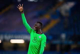 El arquero de la selecci&oacute;n de Senegal cometi&oacute; un error en el Chelsea