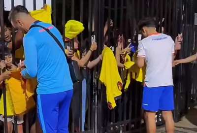 La visita de los hinchas ocurri&oacute; previo al partido contra Australia, que se realizar&aacute; el 24 de marzo.