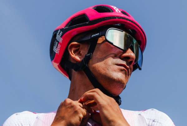 Richard Carapaz celebr&oacute; su cumplea&ntilde;os 32 en el Giro de Italia