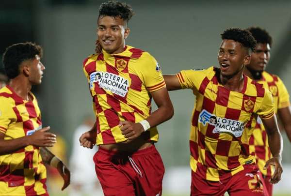 Aucas est&aacute; entre los cuatro mejores del sur del continente