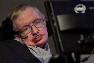 Stephen Hawking, la vida detr&aacute;s del astrof&iacute;sico