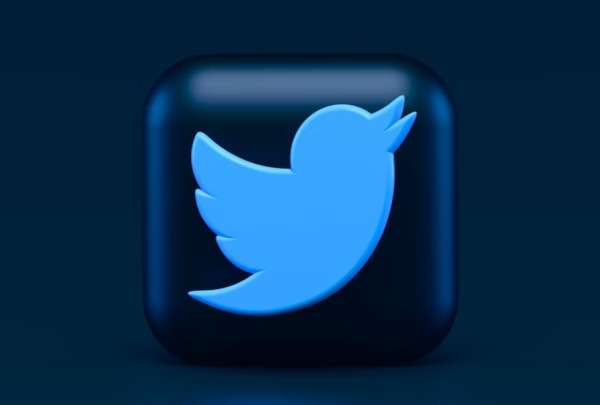 Musk contin&uacute;a con su revoluci&oacute;n en 'Twitter'