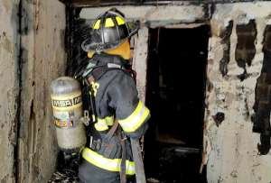 El incendio se produjo en un edificio en el sector de El Batán.