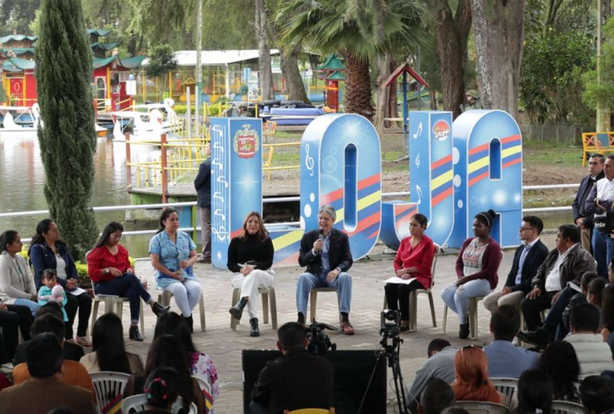 Gobierno se compromete a financiar obras y proyectos viales para Loja