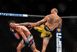 Marlon Vera protagoniz&oacute; uno de los 'nocaut' m&aacute;s espectaculares del 2022 frente a Dominick Cruz. 