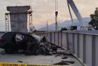 Un grave accidente ocurrió en la autopista General Rumiñahui a la altura del puente. Hay dos fallecidos.