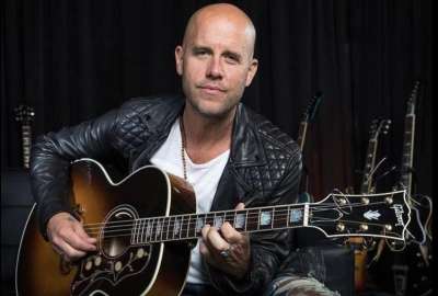 El reconocido cantautor peruano est&aacute; de gira por Ecuador. En entrevista exclusiva con El Tel&eacute;grafo, habl&oacute; sobre su carrera, su m&aacute;s reciente &aacute;lbum y los conciertos que ofrecer&aacute; en el pa&iacute;s.