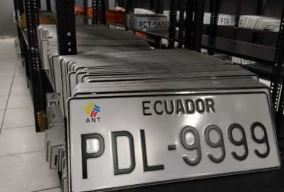 En el Bicentenario, las personas podr&aacute;n retirar sus placas de lunes a viernes, de 08:00 a 16:30. 