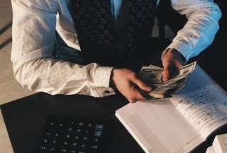 Ley de Alivio Financiero: Noboa emite reglamento para su aplicaci&oacute;n